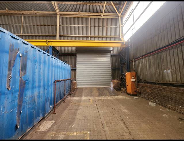 1,250M² FACTORY TO LET IN ROODEKOP